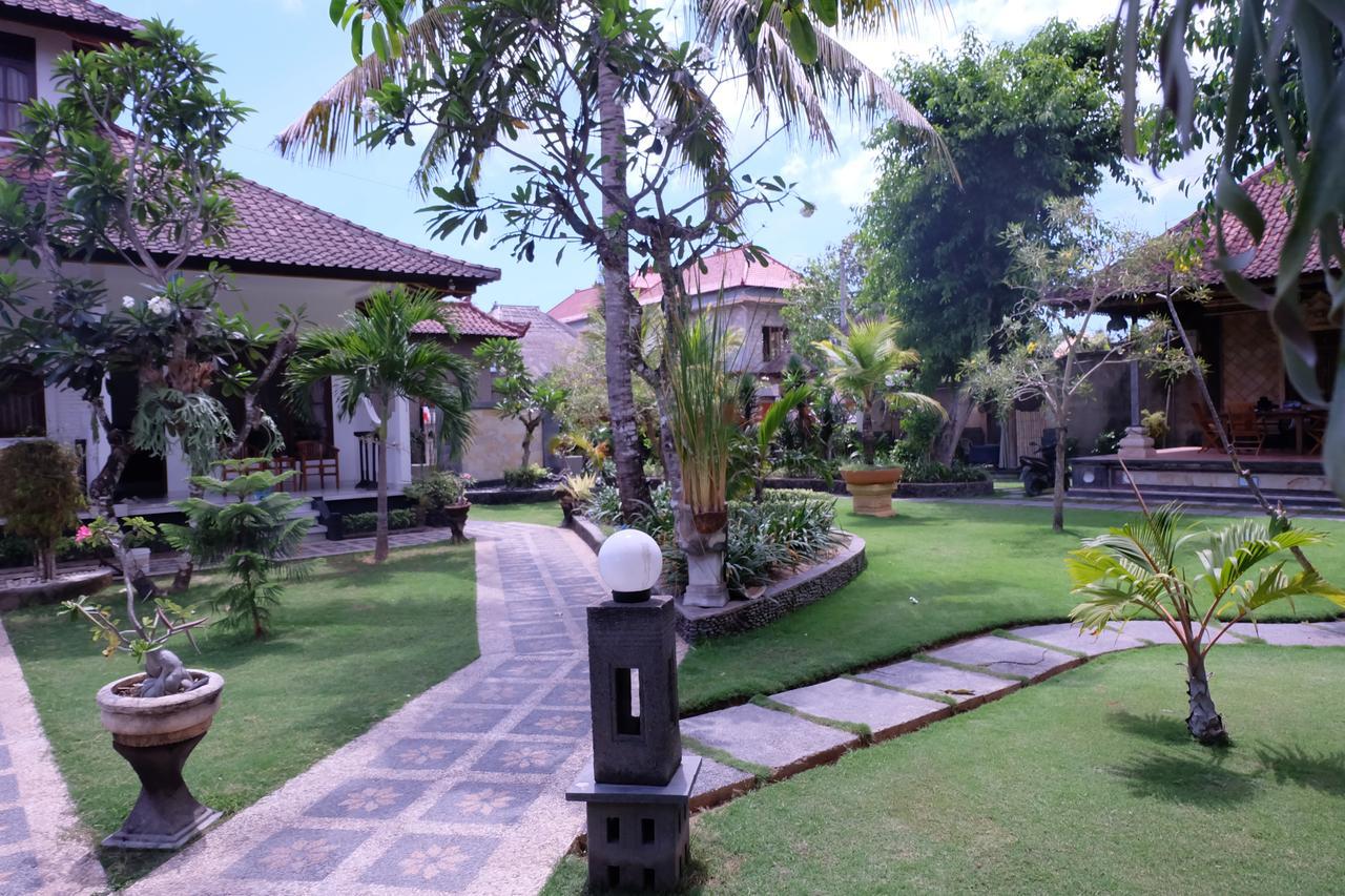 Puri Nusa Beach Hotel Lembongan Exterior foto