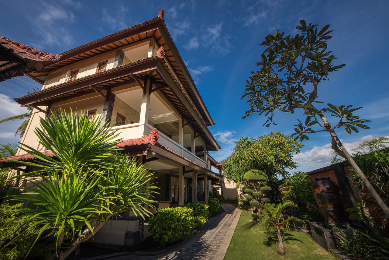 Puri Nusa Beach Hotel Lembongan Exterior foto