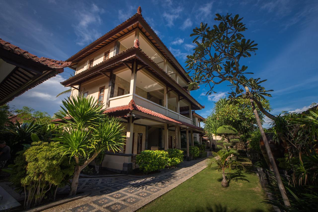 Puri Nusa Beach Hotel Lembongan Exterior foto